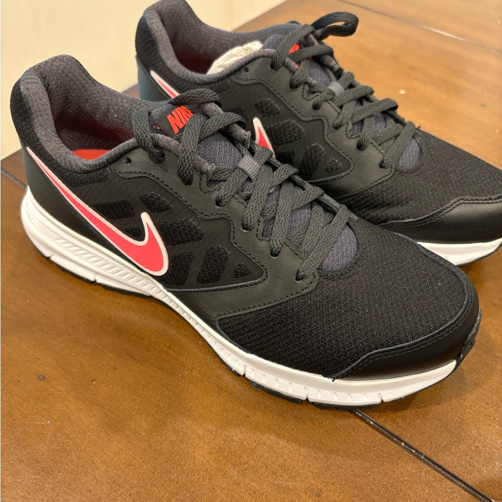 Nike Black and Red Running Sneakers